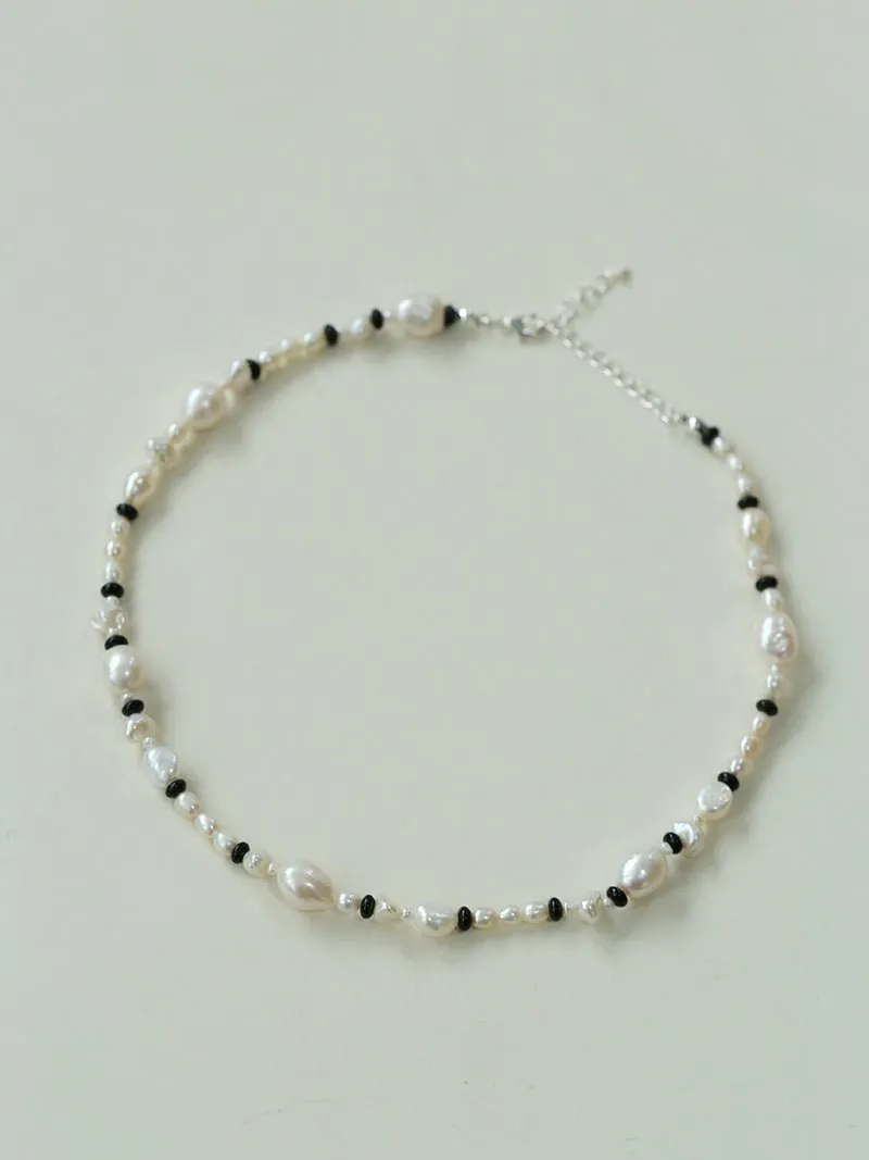 Baroque Pearl and Black Onyx Beaded Necklace