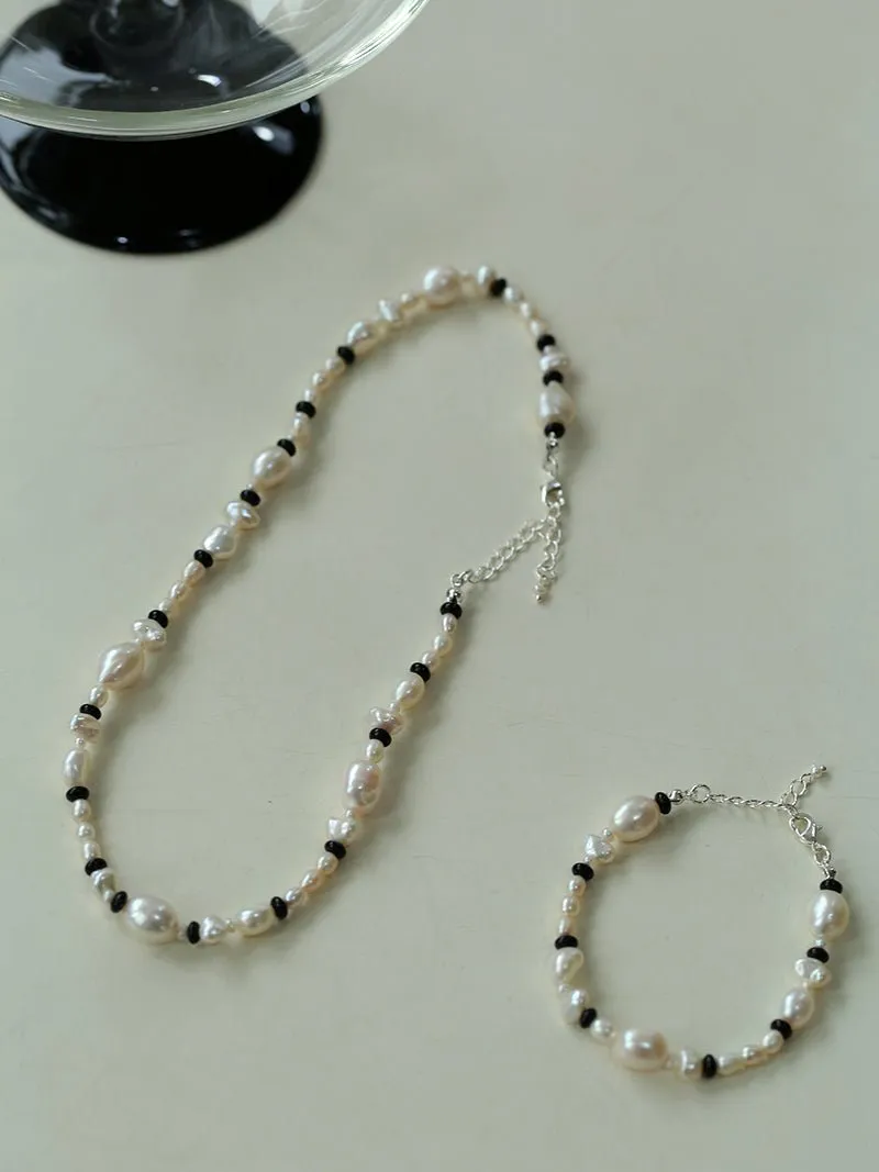Baroque Pearl and Black Onyx Beaded Necklace