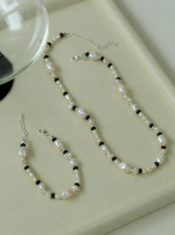 Baroque Pearl and Black Onyx Beaded Necklace