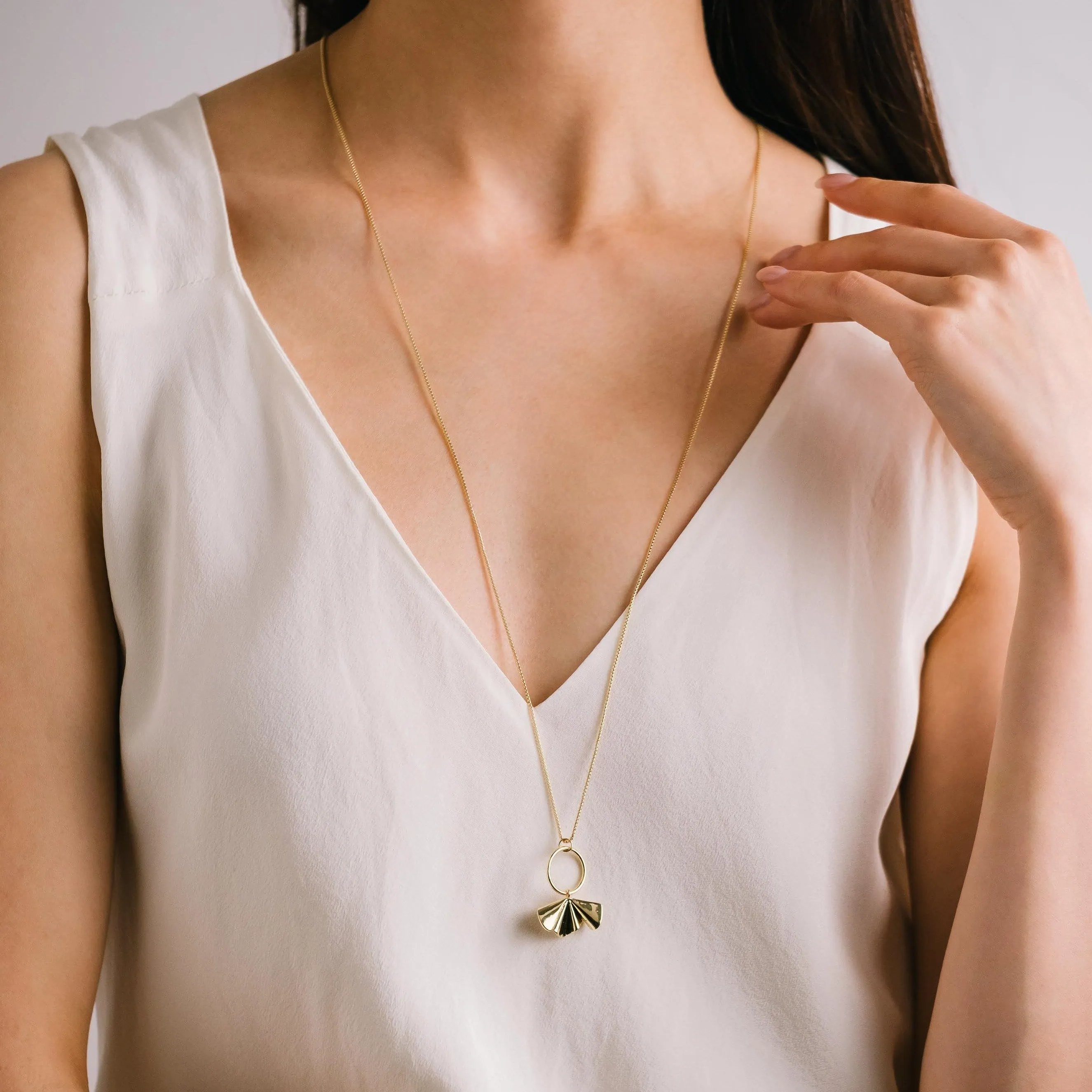 Contour Necklace
