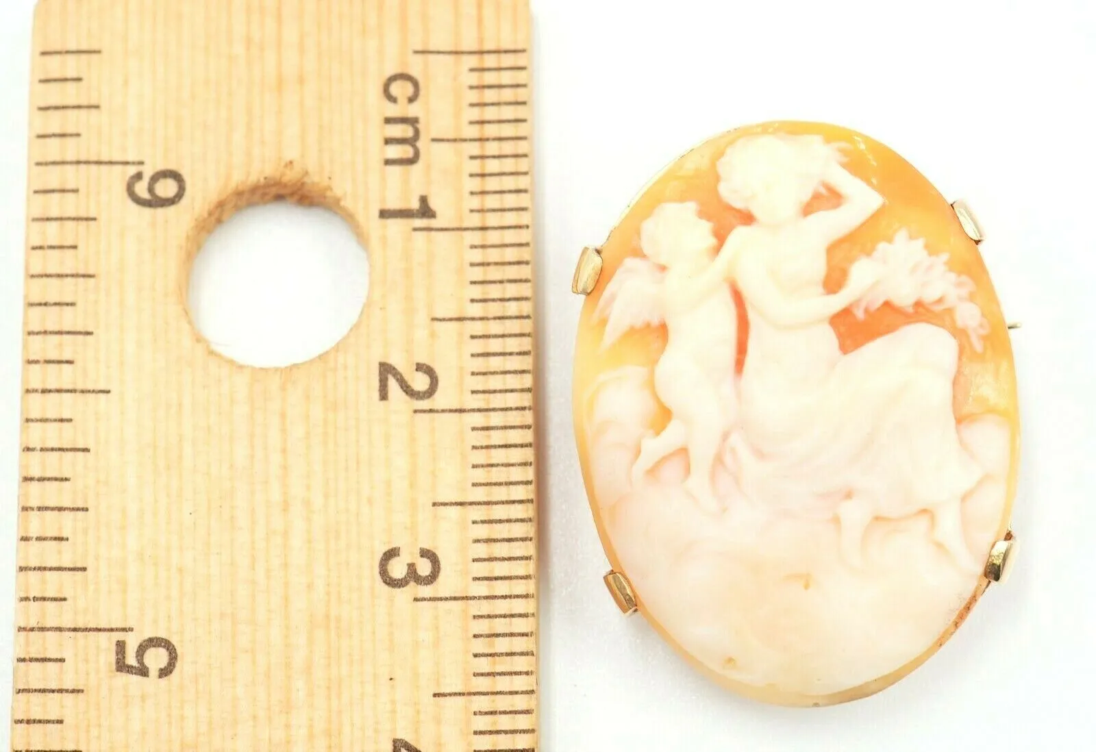 Shell Cameo 9ct Yellow Gold Vintage Brooch